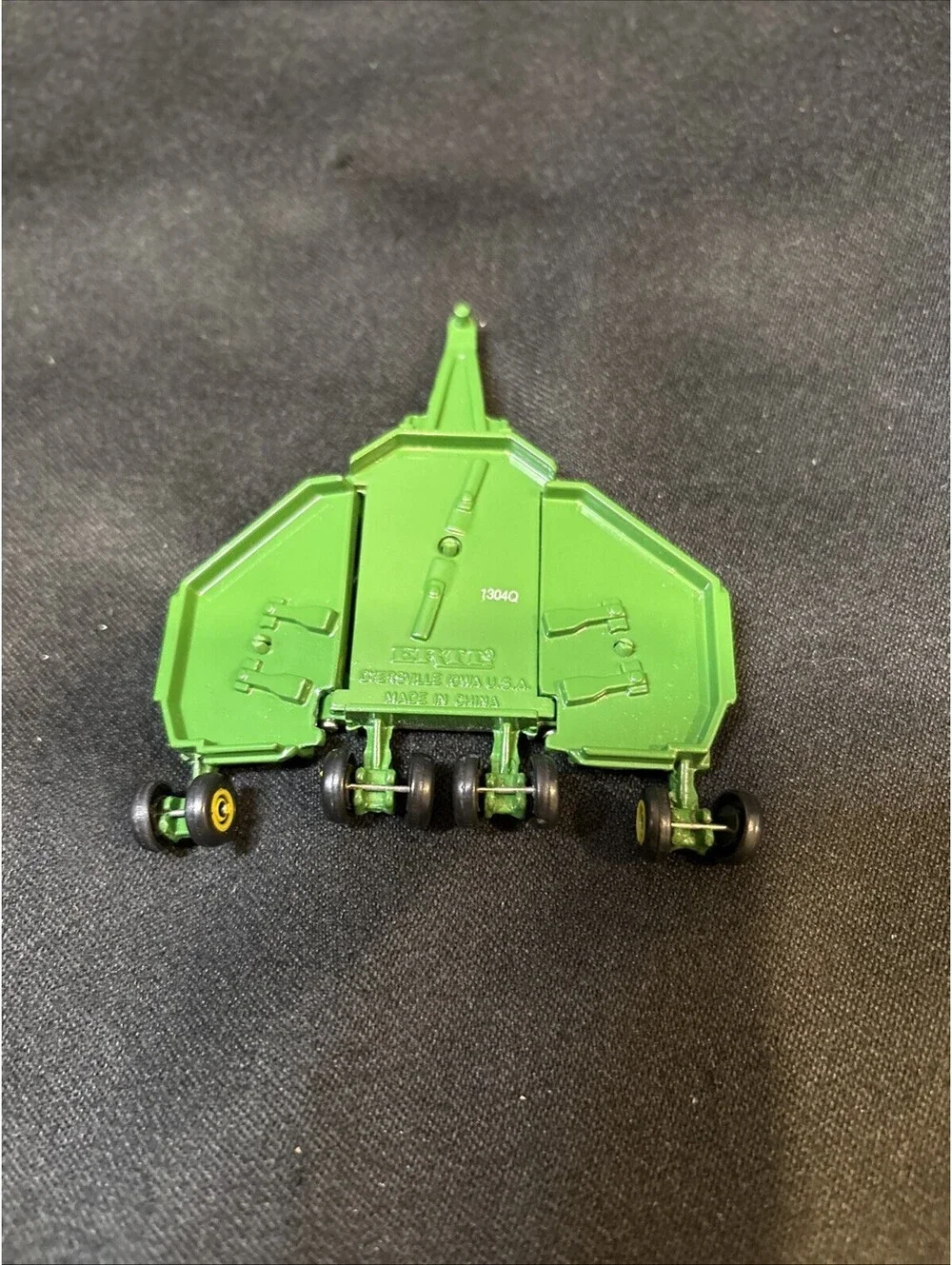 VTG Ertl John Deere 1618 Diecast Rotary Batwing Mower Implement Attachment Toy